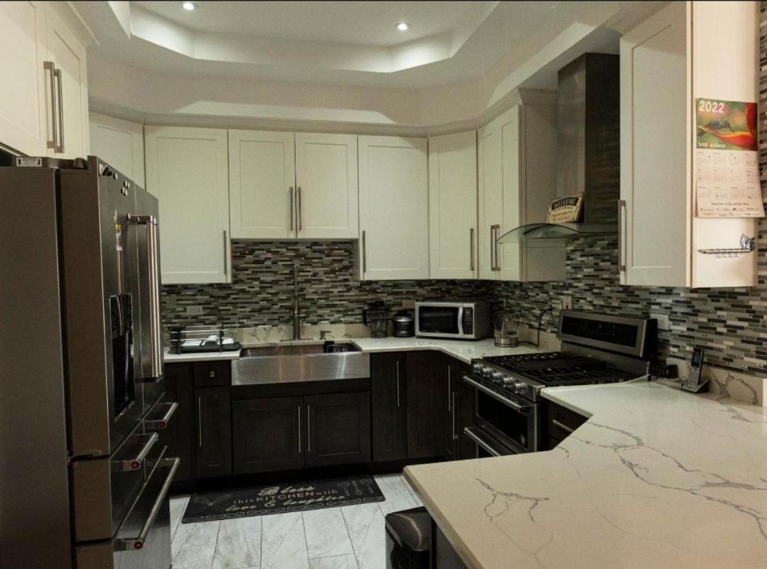 Finest Accommodation Riches Manor 1 Gladstone Drive Apt A2 Kgn 6 New Kgn Kingston Exterior foto